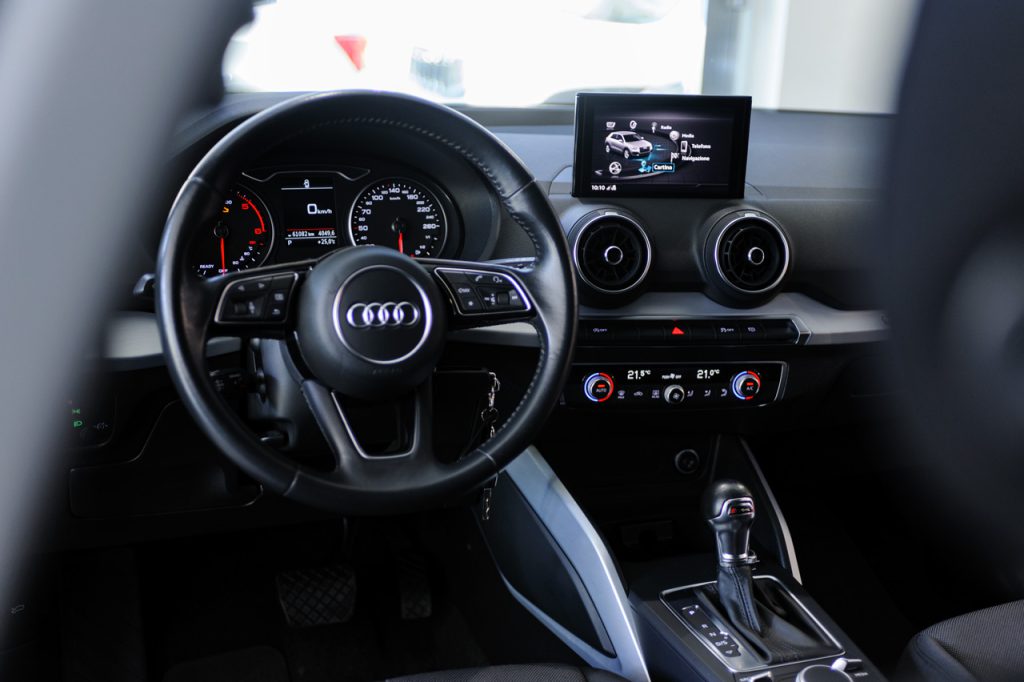 Audi Q2 30 1.6 TDI S tronic Business my19