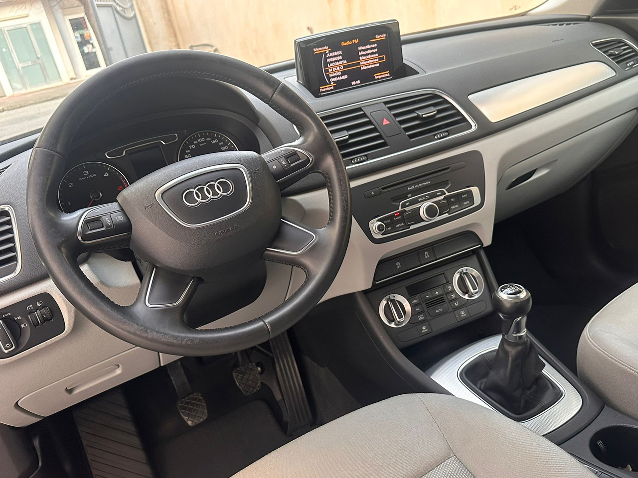 Audi Q3 2.0 TDI 140CV Business