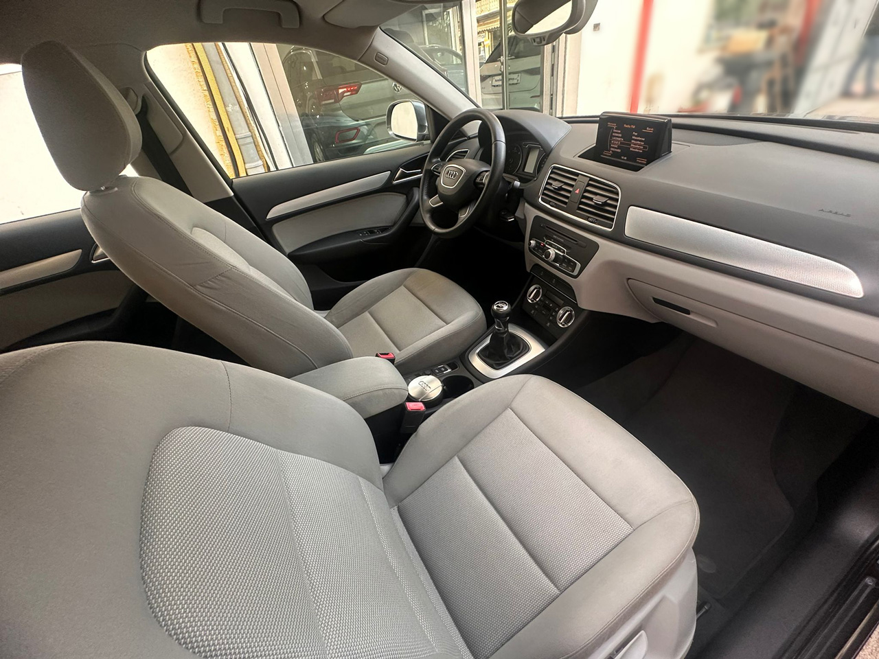 Audi Q3 2.0 TDI 140CV Business