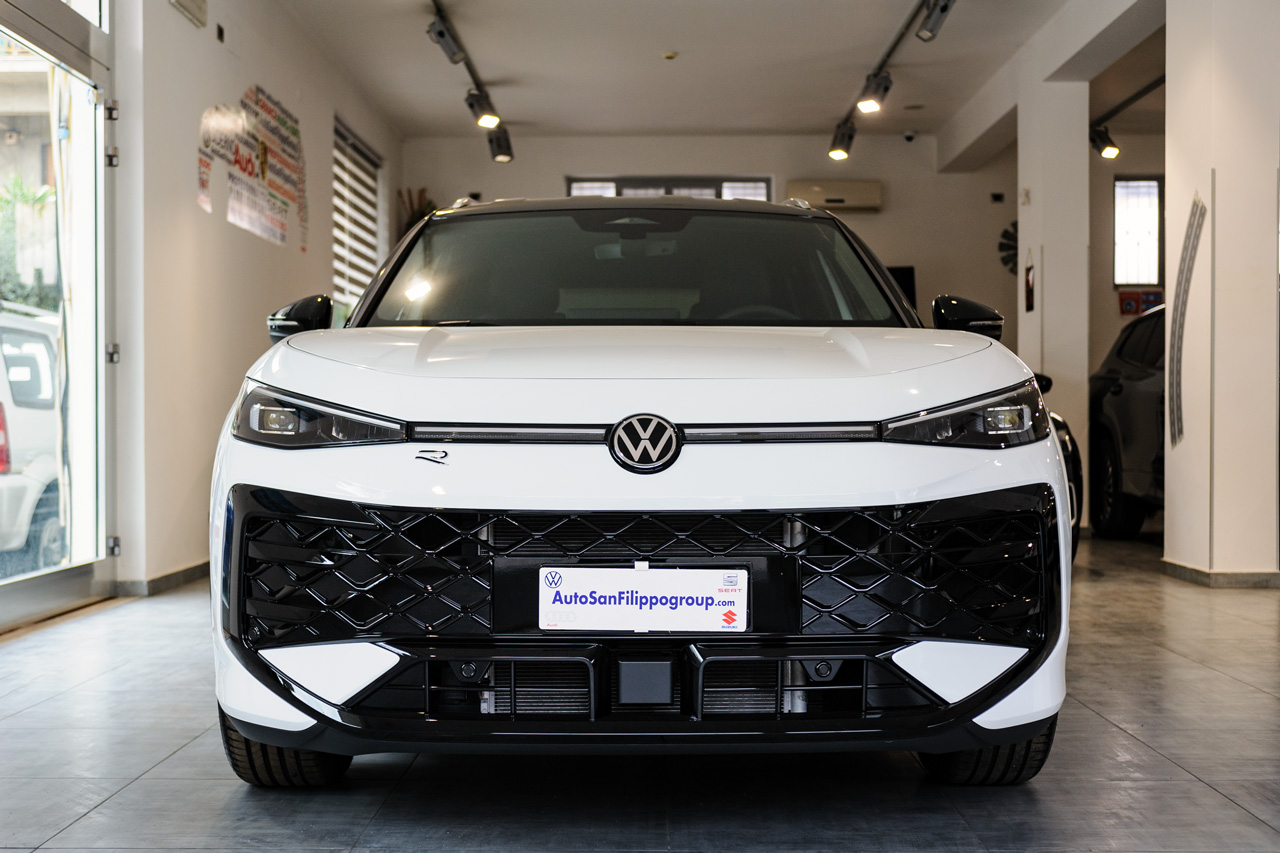 Volkswagen T-Roc 1.5 eTSI 150CV DSG R-Line