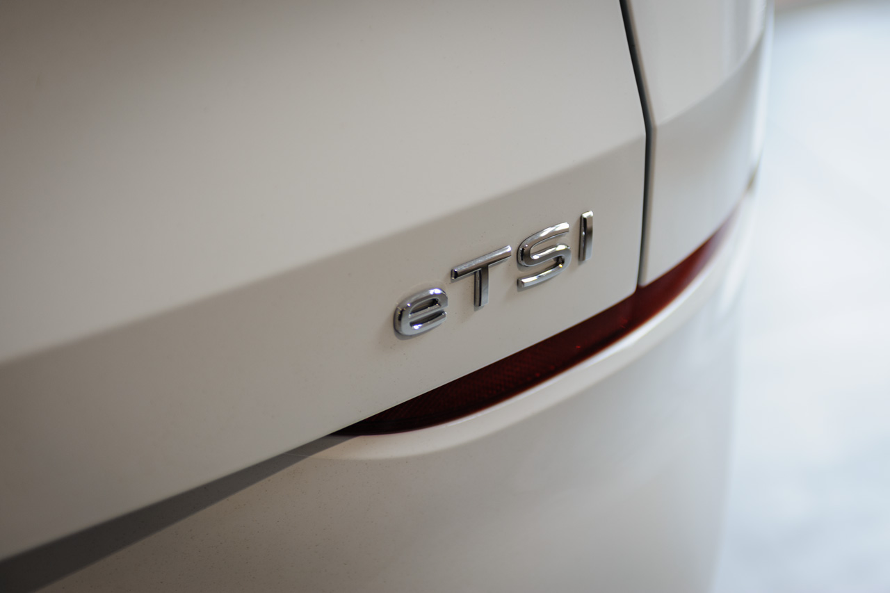 Volkswagen T-Roc 1.5 eTSI 150CV DSG R-Line