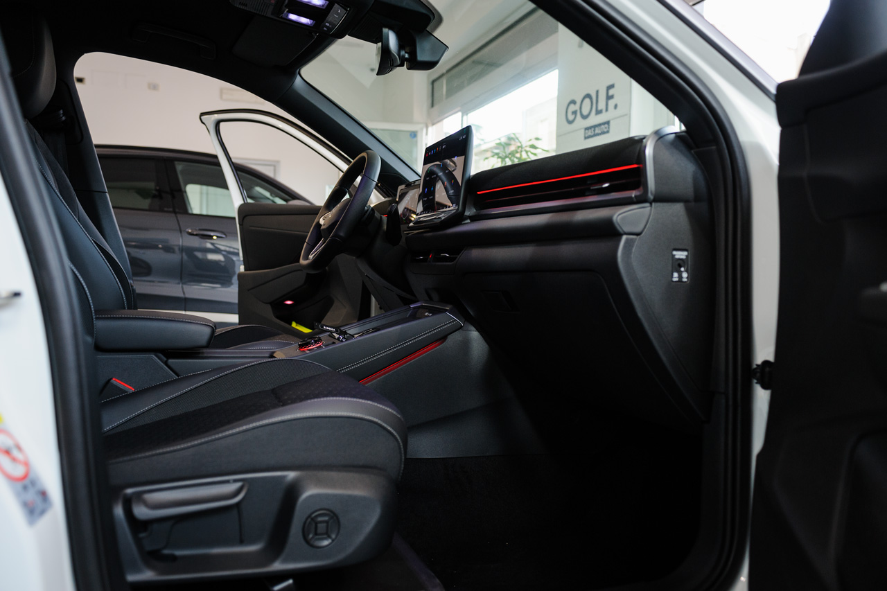 Volkswagen T-Roc 1.5 eTSI 150CV DSG R-Line