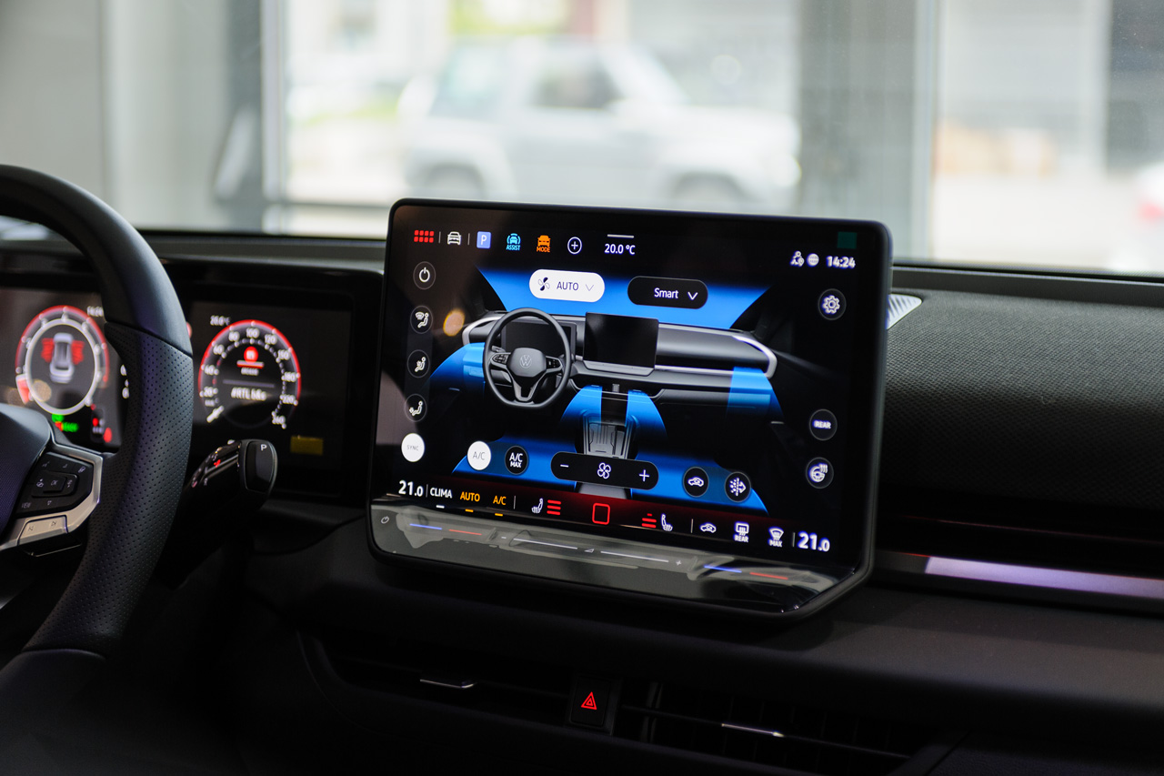 Volkswagen T-Roc 1.5 eTSI 150CV DSG R-Line