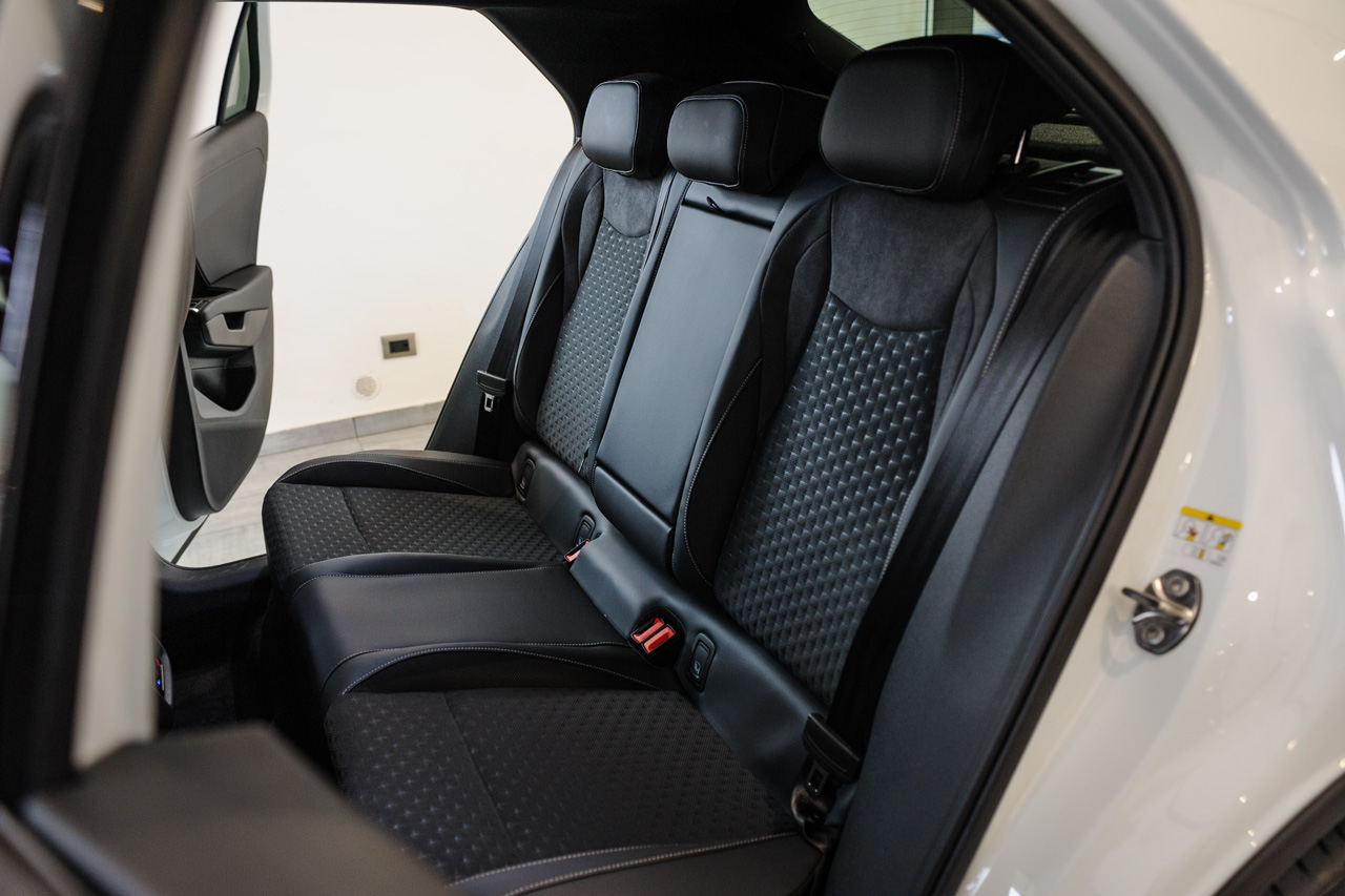 Volkswagen T-Roc 1.5 eTSI 150CV DSG R-Line