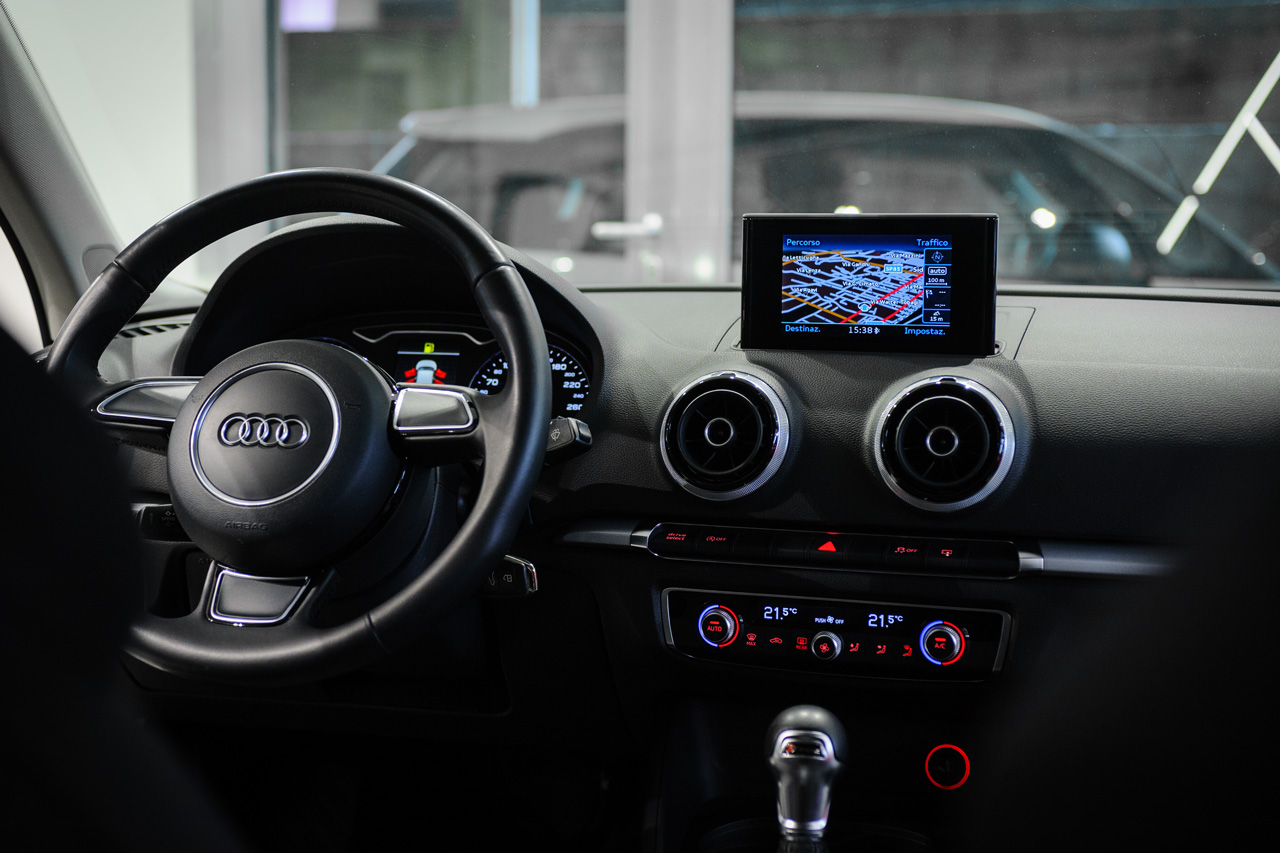 Audi A3 Sedan 1.6 TDI 110CV S-tronic Ambition