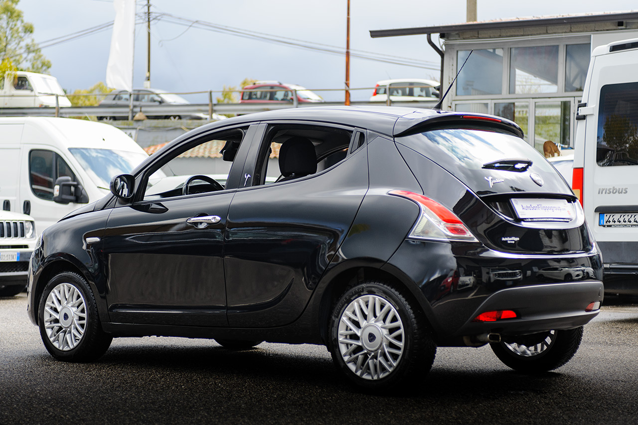 Lancia Ypsilon 1.3 MJT 95CV Gold