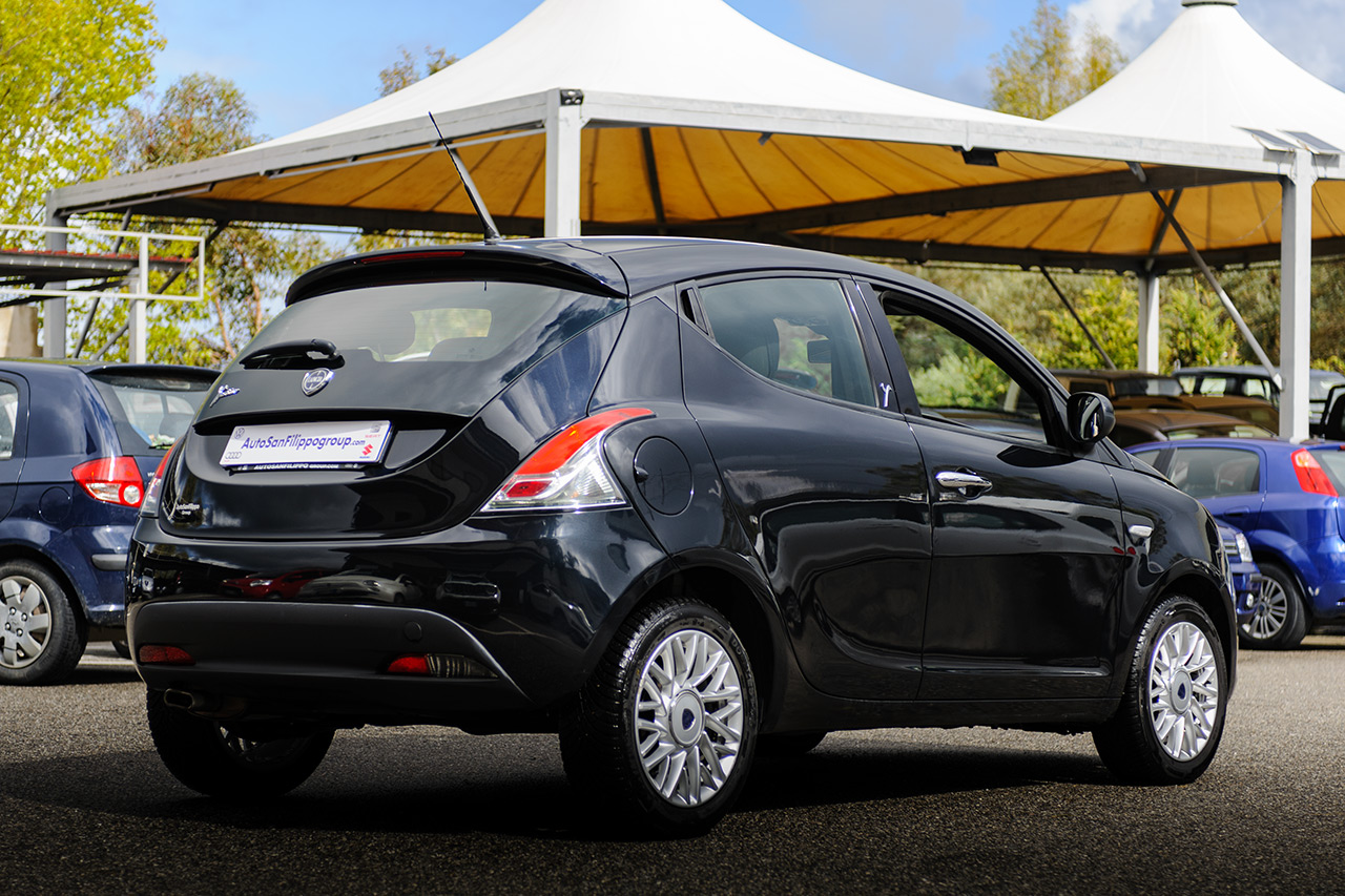 Lancia Ypsilon 1.3 MJT 95CV Gold
