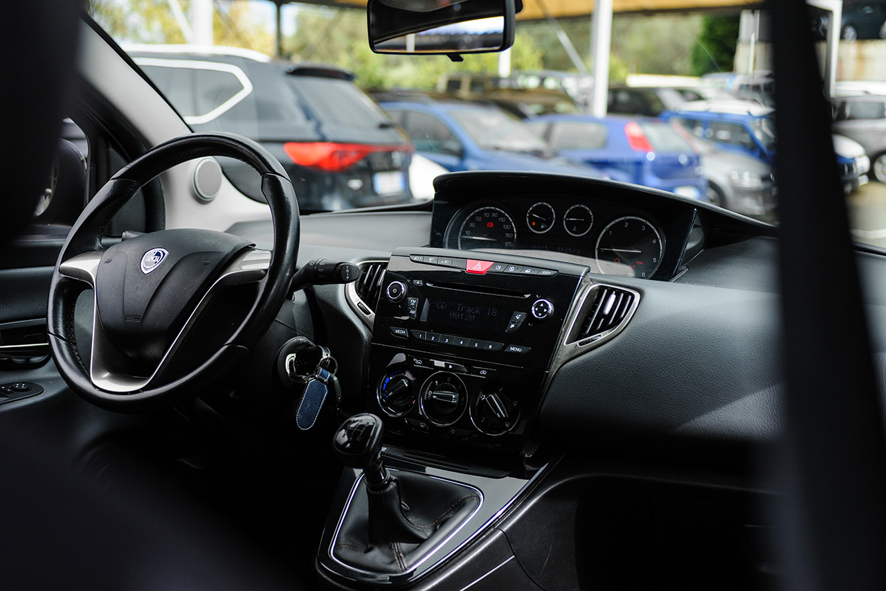 Lancia Ypsilon 1.3 MJT 95CV Gold