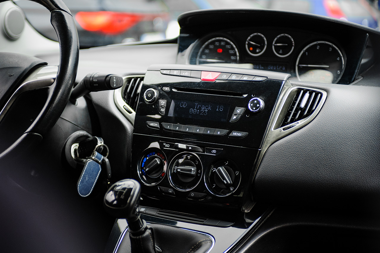 Lancia Ypsilon 1.3 MJT 95CV Gold