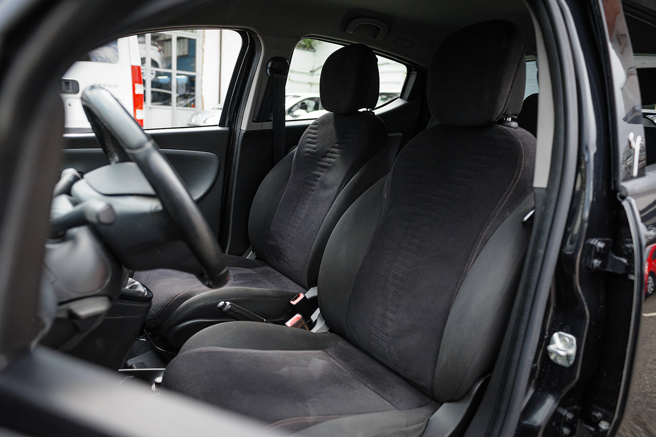 Lancia Ypsilon 1.3 MJT 95CV Gold
