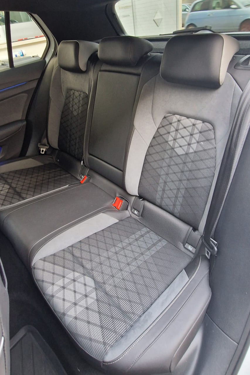 Volkswagen Golf 1.5 TSI 150CV evo R-Line
