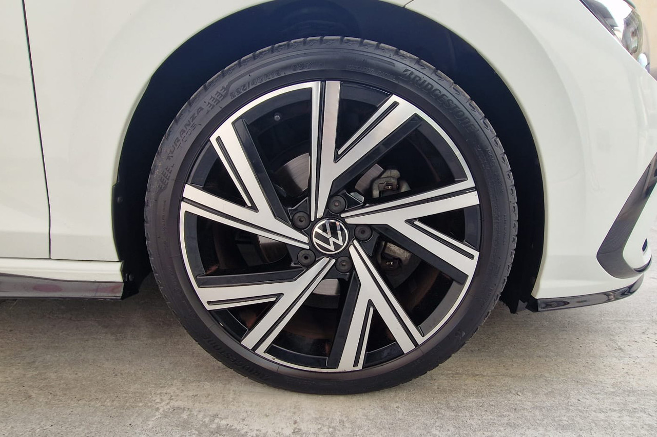 Volkswagen Golf 1.5 TSI 150CV evo R-Line