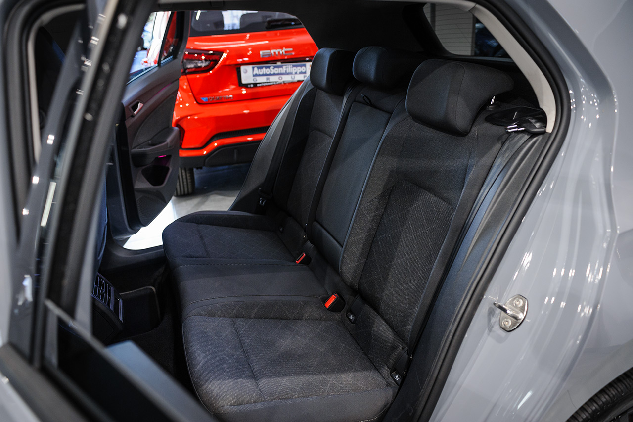 Volkswagen Golf 2.0 TDI 115CV DSG Life