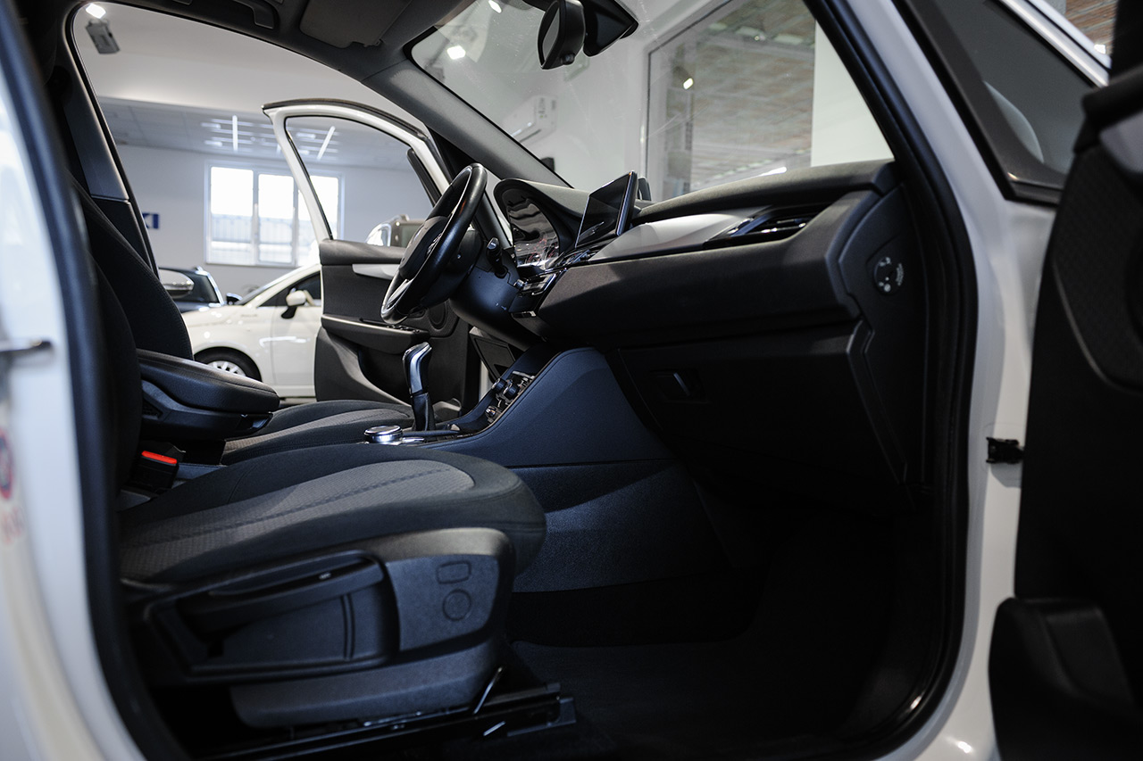 BMW 216d Active Tourer Luxury Business Pack
