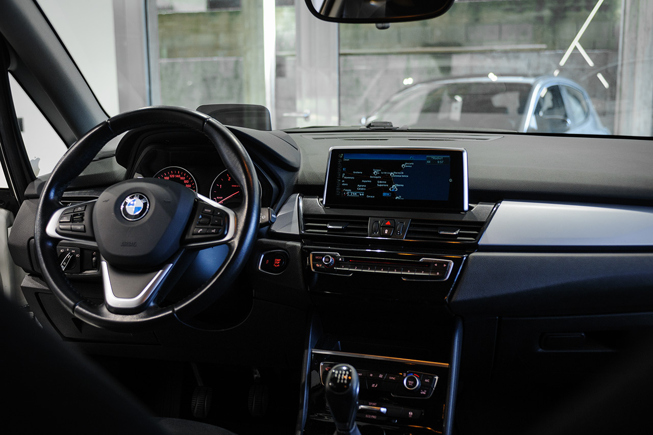 BMW 216d Active Tourer Luxury Business Pack