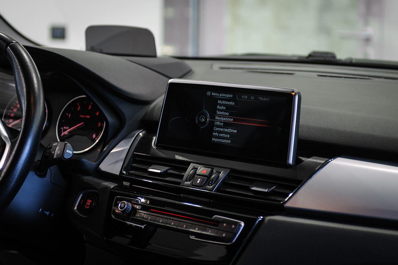BMW 216d Active Tourer Luxury Business Pack