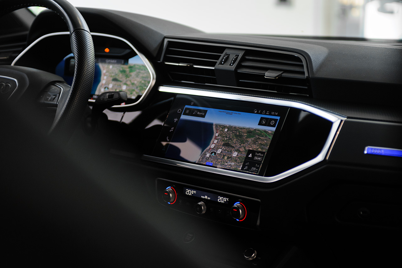 Audi Q3 SPB 35 2.0 TDI 150CV S-tronic Identity Black