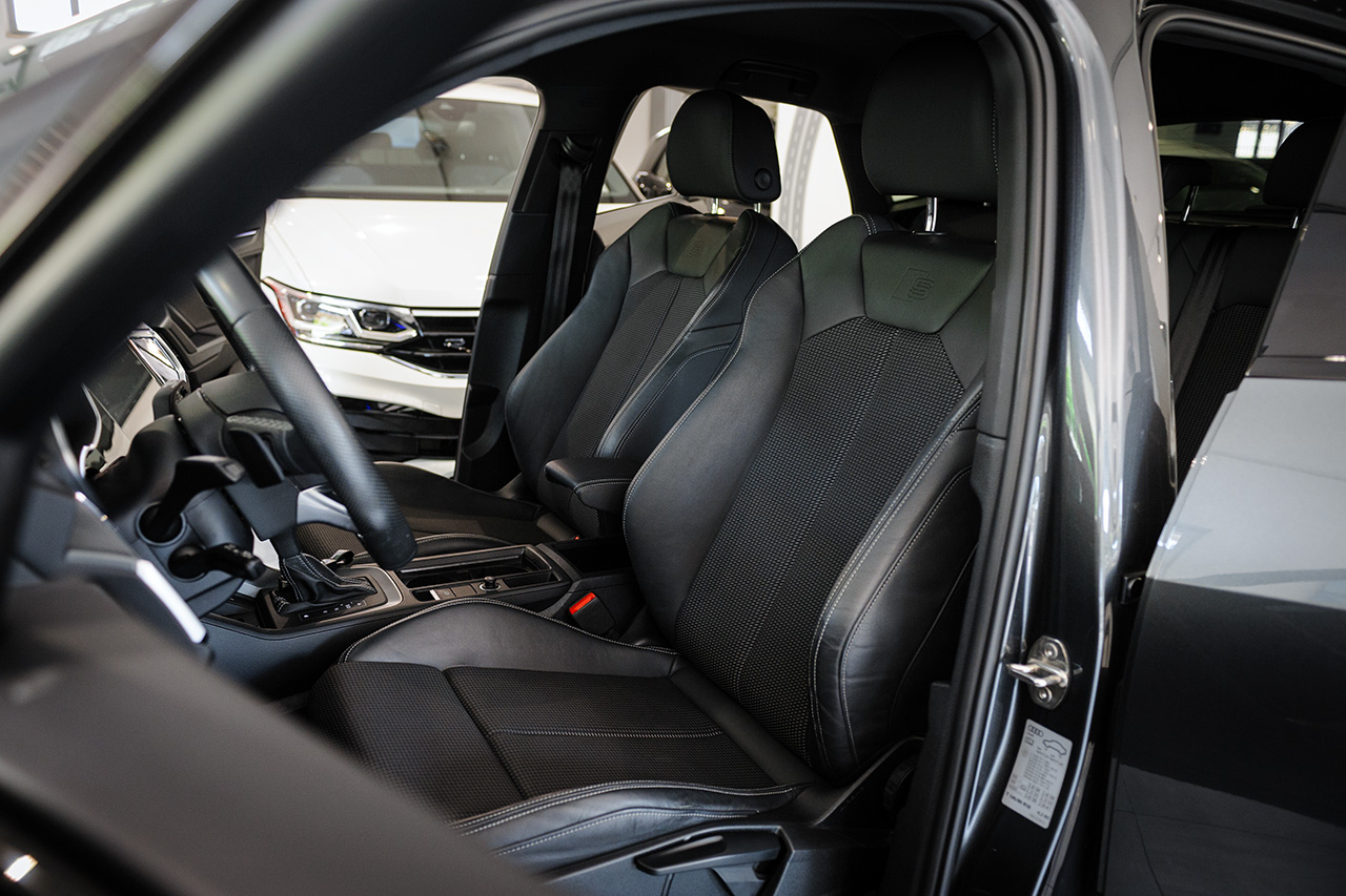 Audi Q3 SPB 35 2.0 TDI 150CV S-tronic Identity Black