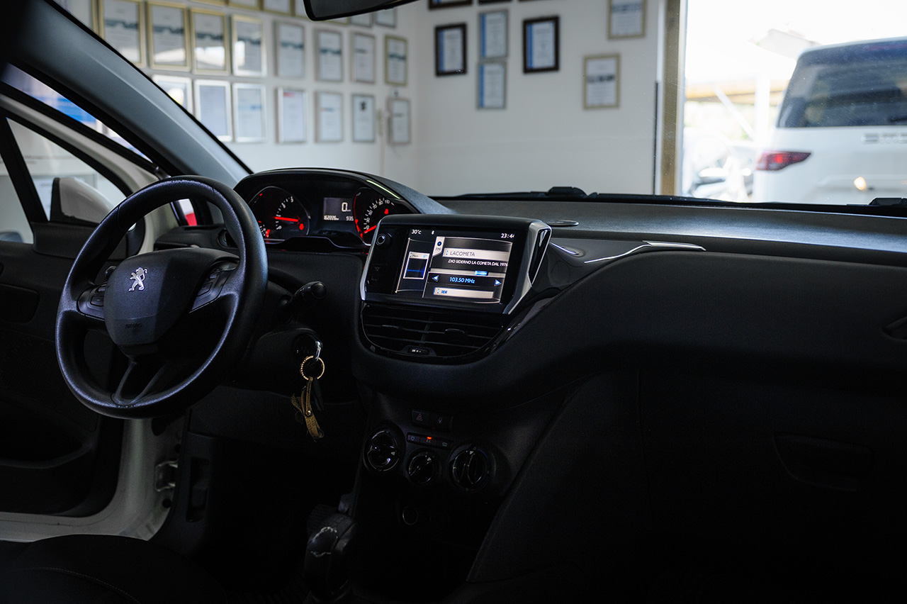 Peugeot 208 1.0 (vti) 12v 5p Active